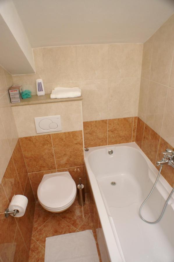 Apartments By The Sea Supetar, Brac - 4274 Bagian luar foto