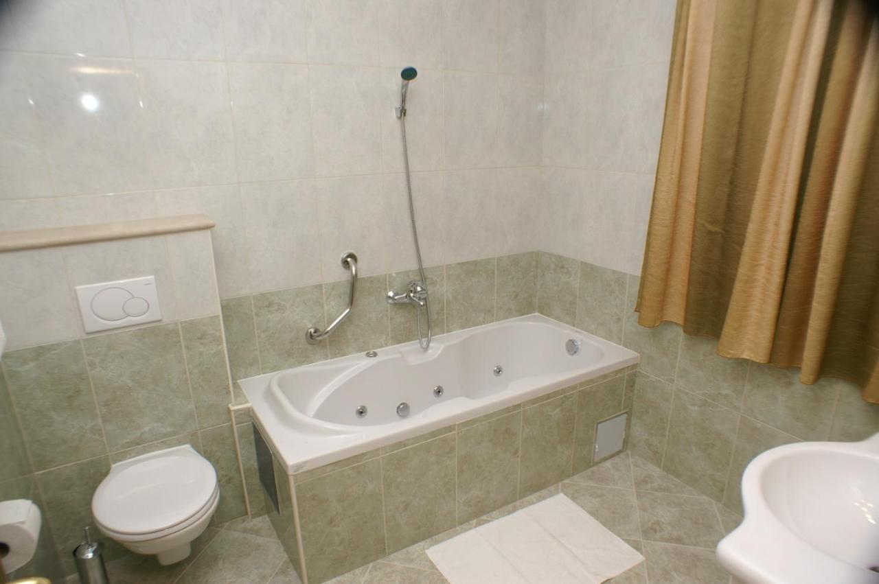 Apartments By The Sea Supetar, Brac - 4274 Bagian luar foto